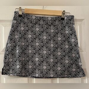 Tranquility by Colorado Clothing Black and White Skort Sz Small